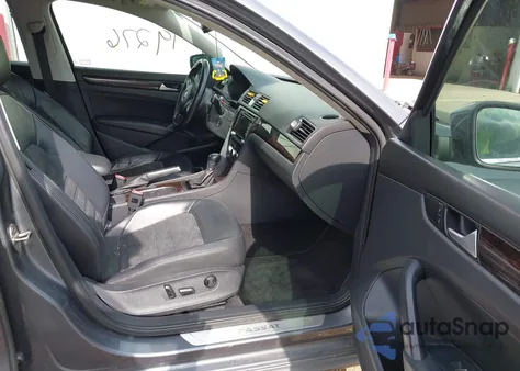 2015 Volkswagen Passat 2.0L Tdi Sel Premium z USA, uszkodzony, nr VIN 1VWCV7A31FC086648